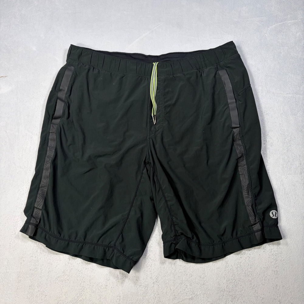 Lululemon Mens Black Running Training Shorts Reflective Trim Size L